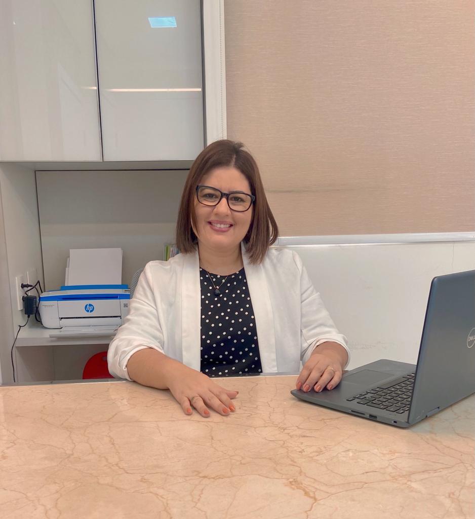 Nutricionista da Associação Peter Pan em atendimento